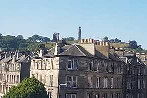 Newly Furnished Flat on Leith Walk, Sleeps 4