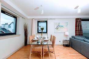 Bright, Modern Apartment - Royal Mile