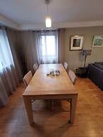 Bright, Modern Apartment - Royal Mile