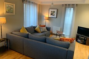 Bright, Modern Apartment - Royal Mile