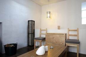 Central Apartment for the Fringe