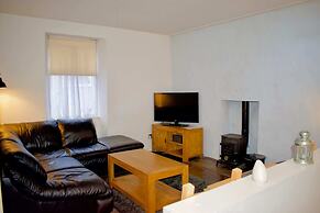 Central Apartment for the Fringe