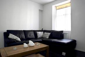 Central Apartment for the Fringe