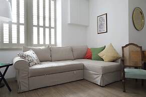 Quiet Ground Floor Mews Flat and Parking