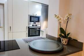 Quiet Ground Floor Mews Flat and Parking