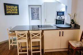 Quiet Ground Floor Mews Flat and Parking