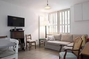 Quiet Ground Floor Mews Flat and Parking