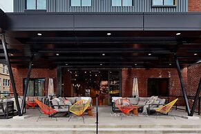 Moxy Chattanooga Downtown