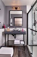 Moxy Chattanooga Downtown