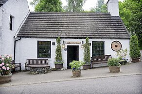 The Falls Of Dochart Inn