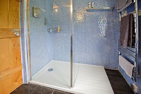 The Falls Of Dochart Inn