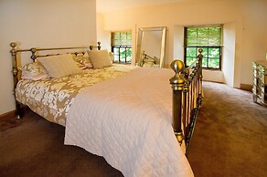 The Falls Of Dochart Inn