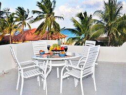 Mar y Sol Villa by ChezPlaya
