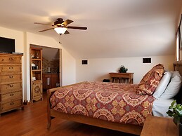 The Lofts at Mendelbaum Cellars