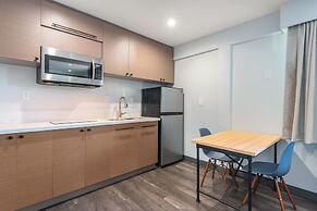 Solo Motel - Broadway