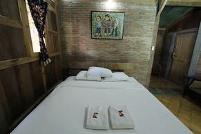 Omah Lila by The Grand Java