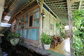 Omah Lila by The Grand Java