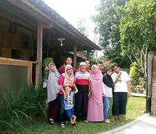 Omah Lila by The Grand Java