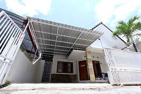 D'Java Homestay Babarsari By The Grand Java