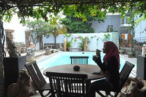 Watusaman Homestay By The Grand Java
