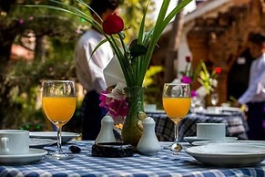 Lawkanat Hotel
