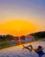 Tom Hill Boutique Resort & Spa