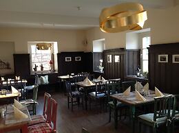 Hotel & Restaurant bei Zwillings