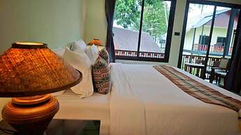 Dong Talay Lipe Beach Resort