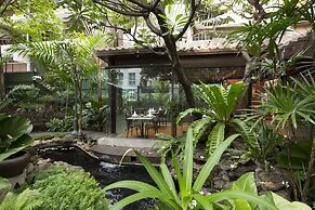 The Rose Residence Bangkok