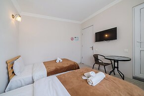Hotel TATO