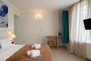 Hotel TATO