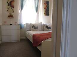 Huku Kwetu - Milton House