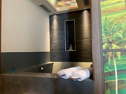 Emotional Grand Motel