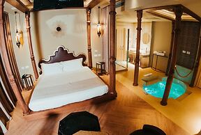 Emotional Grand Motel