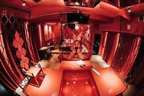 Emotional Grand Motel