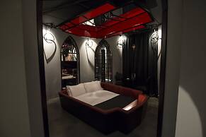 Emotional Grand Motel