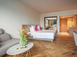 Novotel Vijayawada Varun Hotel