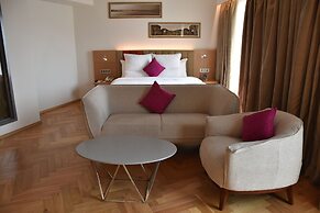 Novotel Vijayawada Varun Hotel