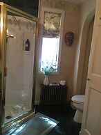 Fleetwood House Bed & Breakfast