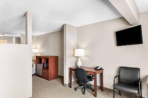 Quality Inn & Suites Gorham Riverside