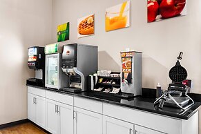 Quality Inn & Suites Gorham Riverside