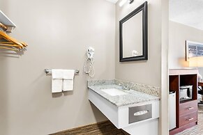 Quality Inn & Suites Gorham Riverside