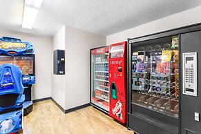 Quality Inn & Suites Gorham Riverside