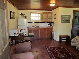 Yearling Restaurant and Cabins