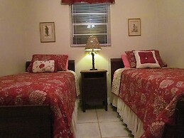 Yearling Restaurant and Cabins