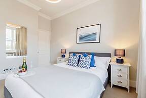 Kensington Apartment with terrace