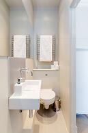 Kensington Apartment with terrace