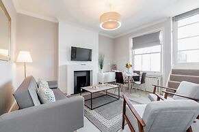 Kensington Apartment with terrace