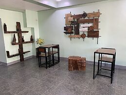 Beinte Singko de Marso Apartments