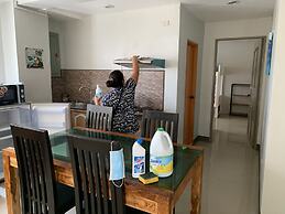 Beinte Singko de Marso Apartments